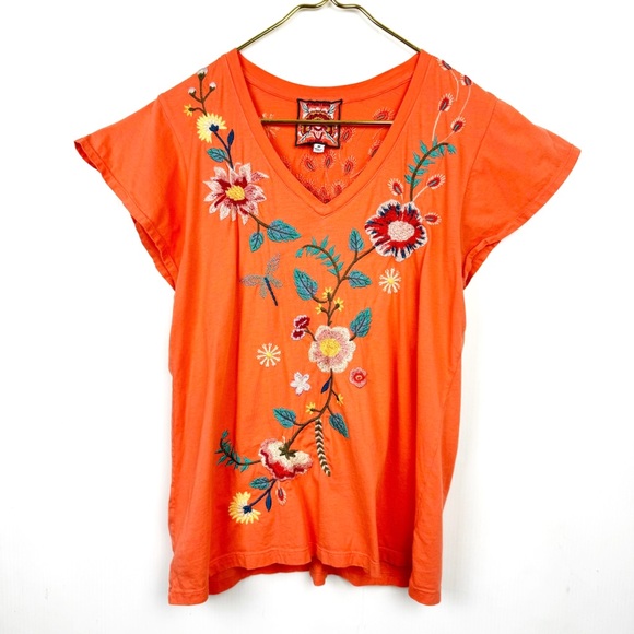 Johnny Was GRACE FLUTTER SLEEVE TEE Embroidered Tee medium - Picture 2 of 8